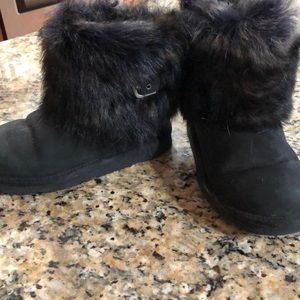 Girls sz 2 Ugg’s